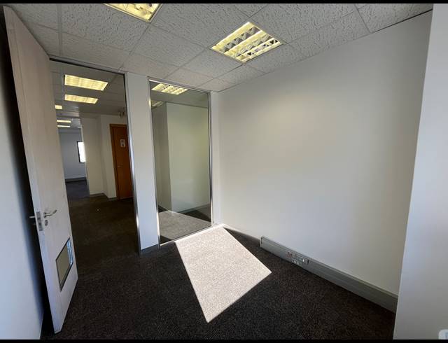 222M² OFFICE TO LET IN CENTURY CITY